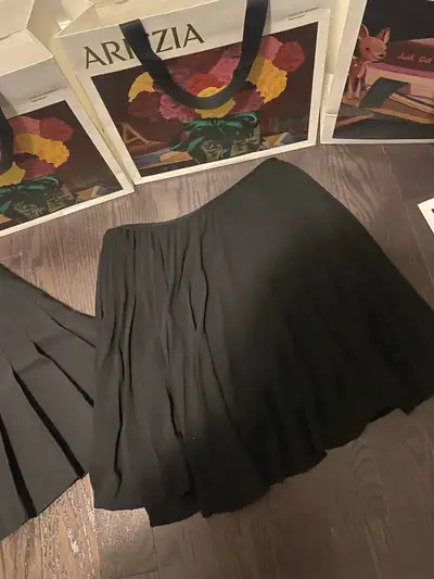 Aritzia Babaton Skirt, View more