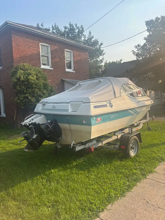 1988 Sunray inboard boat in Powerboats & Motorboats in Trenton - Image 4