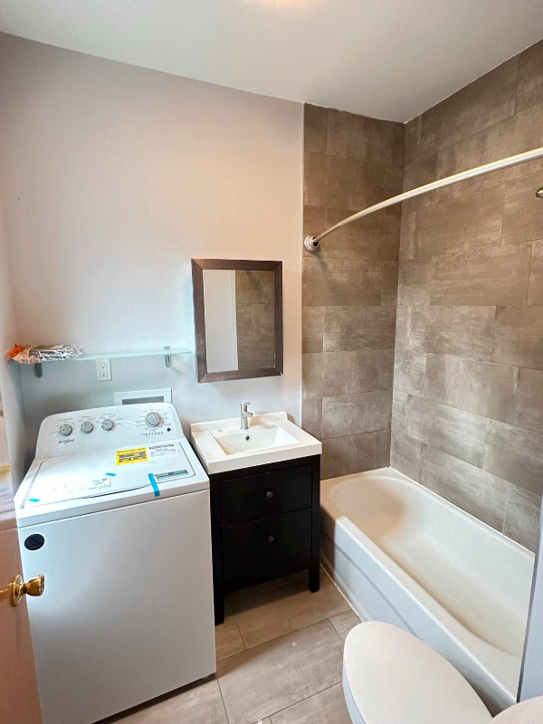Beautiful 5 bedroom 2 bathroom apartment dans Locations longue durée  à Ville de Montréal - Image 3