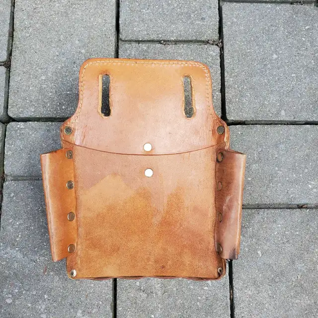 Leather Electricians Tool Pouch  in Tool Storage & Benches in Barrie - Image 4