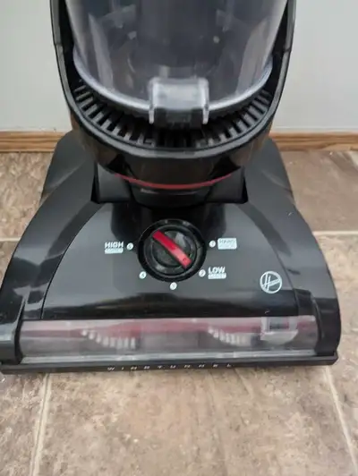 Good vacuum cleaner clean good suction good motor just don't use it anymore $50 firm price cash yes...