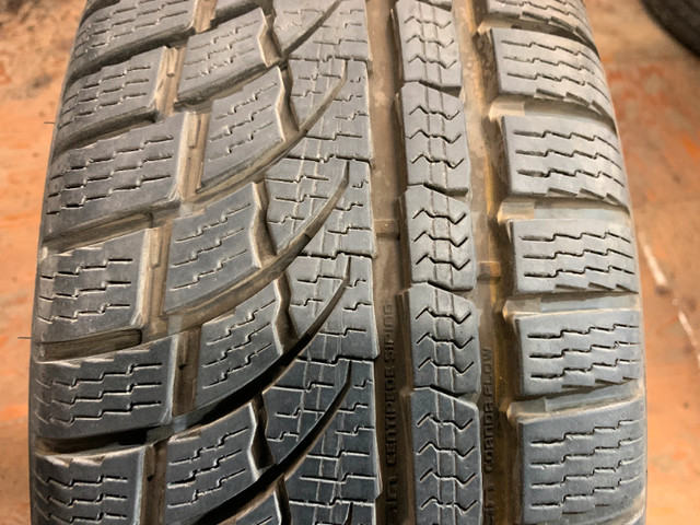 1 X single 225/65/17 M+S 106H Nokian WRG4 SUV with 95% tread in Tires & Rims in Delta/Surrey/Langley - Image 2