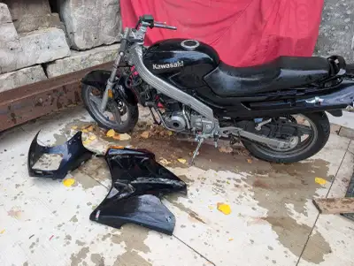 Low kilometers. 1500km. Tires excellent. Chain and sprockets excellent. Seat new looking. No ownersh...
