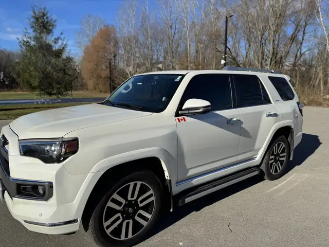2020 Toyota 4Runner Limited – 7 Seater – Excellent Condition in Cars & Trucks in Cambridge - Image 6