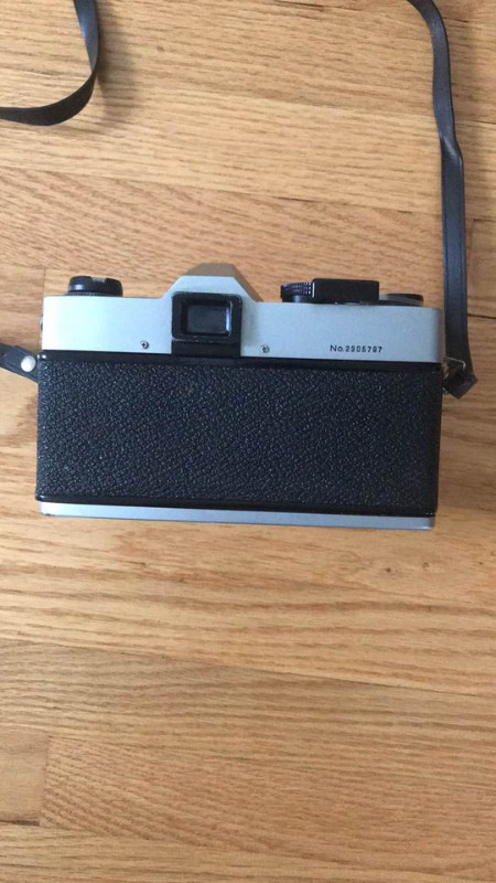 Vintage Argus/Cosina STL1000 35MM Camera with 50mm Cosinon Lens in Cameras & Camcorders in Mississauga / Peel Region - Image 4