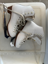 Size 1 girls ice skates