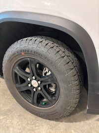 Beautiful 2023 GMC Acadia AT4 for sale with low milage
