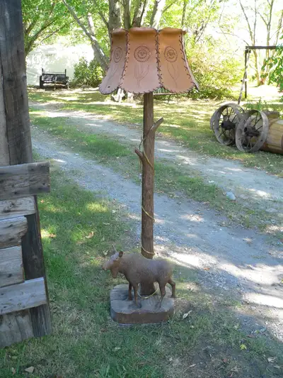 très belle lampe sculpter orignal # 12710.1, View more