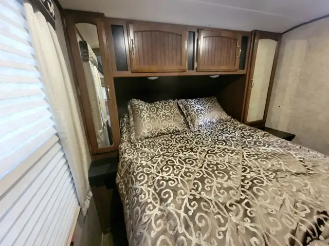 2017 Jayco White Hawk 28 DSBH travel trailer in Other in Hamilton - Image 4