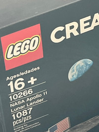 Lego lunar lander BRAND NEW 