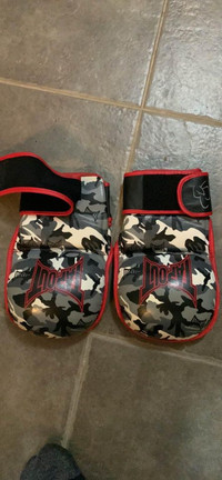Tapout MMA training / bag gloves size XL