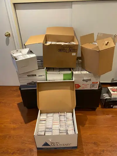 50,000 + Sports cards - Bulk Commons , View more