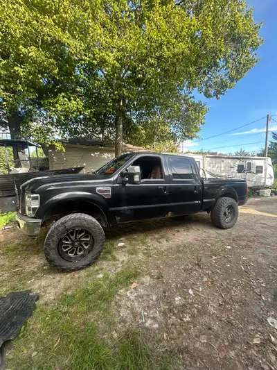 Looking to sell my 2008 ford f250 king ranch as is ,runs and drives but does need work.has 37 inch t...