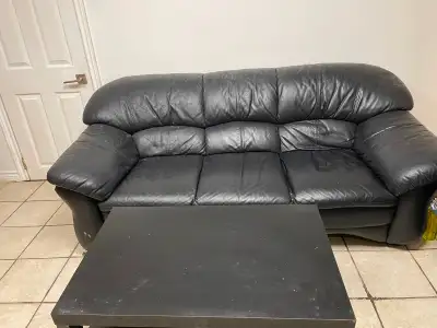 HOUSE PARKING CAN BE ALL INCLUSIVE HOME AWAY FROM HOME! LOCATION! LOCATION! LOCATION! ALL BOYS UNITS...