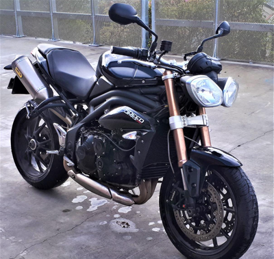 Excellent condition. Bought new, single owner with full service history. After market Arrow exhaust,...