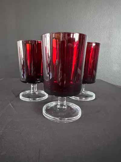 Ensemble de 3 grands Verres à pied Luminarc Arcoroc Cavalier rouge rubis FRANCE Vintage Grand verre...