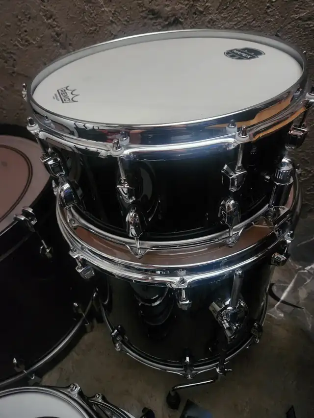 Mapex Saturn evolution drum kit  steal of a price in Drums & Percussion in Brantford - Image 3