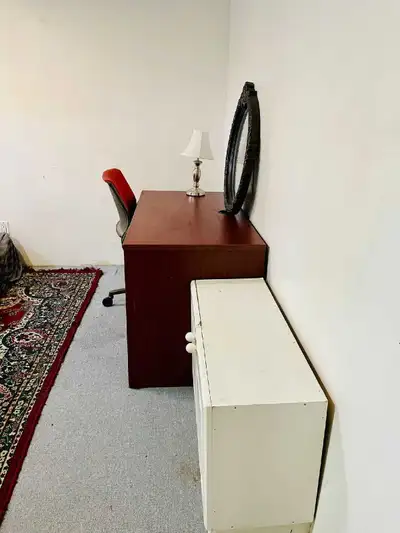 A ROOM FOR RENT IN THE BASEMENT IS AVAILABLE FROM 1ST SEPTEMBER ON COLLEGE WAY AND ERINMILLS PARK WA...