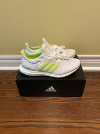 Adidas Ultraboost DNA Size 9 *NEW*