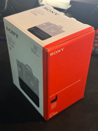 Sony VG-C4EM  Vertical Grip (New in box)