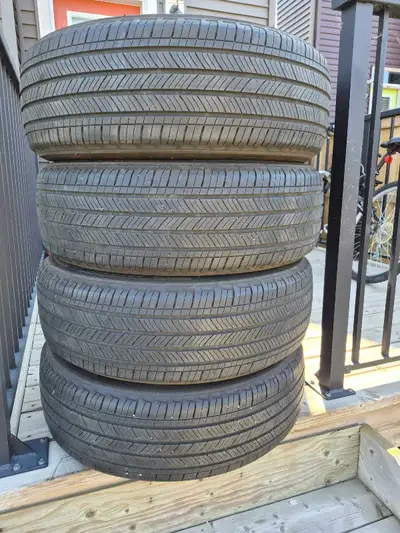 Set of 4 Michelin all season tires, size: 225/60/R18, without rims, no patches or plugs, with very g...