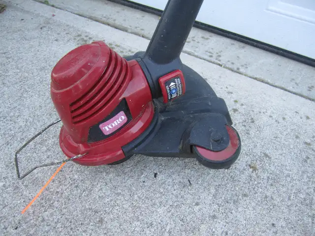 Toro Electric Trimmer in Lawnmowers & Leaf Blowers in Kitchener / Waterloo - Image 5