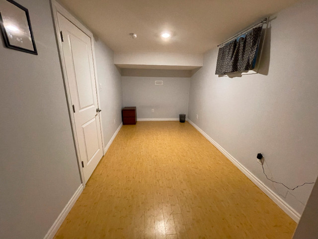 Student Room Rental - Basement. Mohawk College in Room Rentals & Roommates in Hamilton - Image 4
