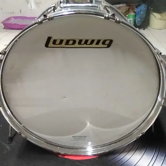 22" Ludwig Base drum in Drums & Percussion in London - Image 2