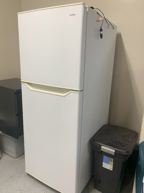 Danby Compact Fridge with Top Freezer in Refrigerators in Grand Bend