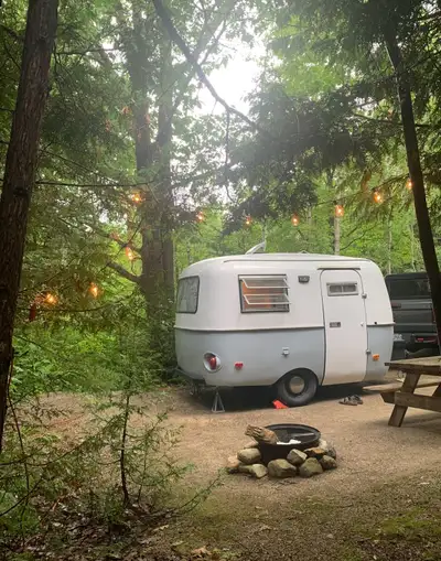 Located in Windsor, On. This beauty won’t last long. Would consider trade for a short-box, square bo...