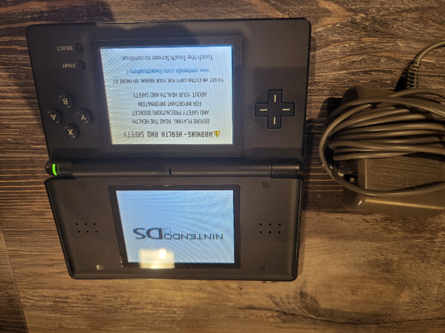 Nintendo DS Lite in Nintendo DS in St. Catharines
