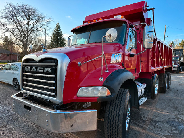 2006 Mack Granite CT713 (New Steerable Lift Axle) in Heavy Trucks in Oshawa / Durham Region