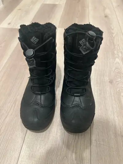 Columbia boots youth size 5, View more