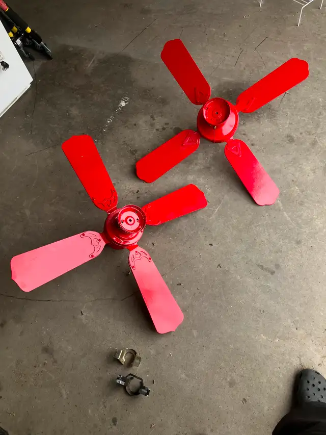 Vintage Steel and Wood Ceiling Fan in Indoor Lighting & Fans in Calgary - Image 9