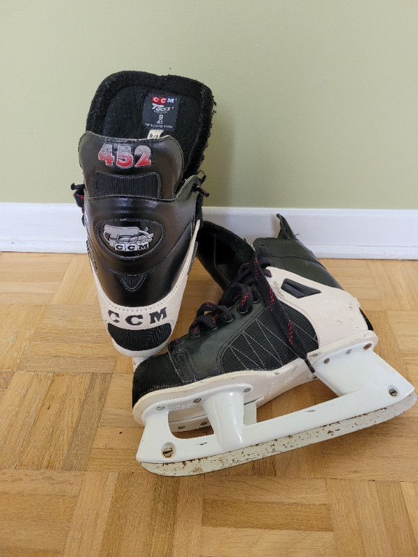 Patins de hockey CCM 452 Tacks Pro Lite 3 – Taille 9 US – EU 43 dans Hockey  à Longueuil/Rive Sud - Image 3