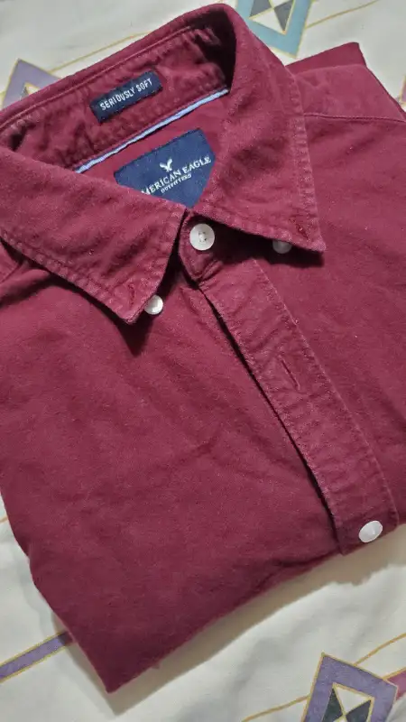 LIKE NEW Tommy Hilfiger Check Shirt. Size-Small. Blue Checkers. in Men's in Mississauga / Peel Region - Image 8