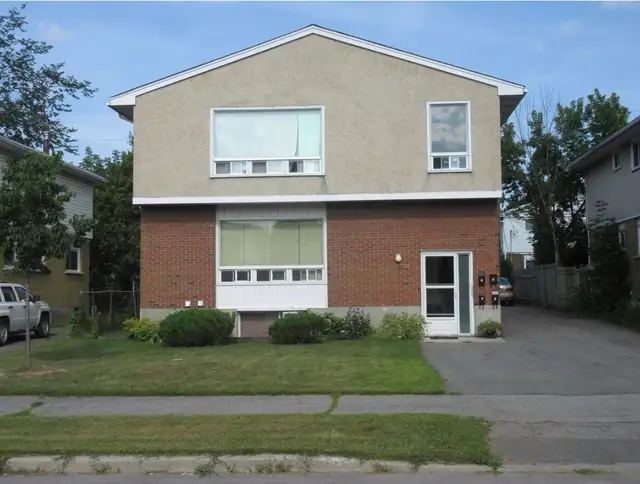 2 BEDROOM + DEN EAST END IMMACULATE DUPLEX