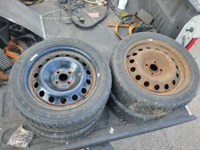 These winter tires sized 205/50R16 come mounted on steel rims, offering a practical solution for you...