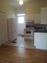 INGERSOLL Avail JULY 1st Spacious one bedroom in Victorian 4plex
