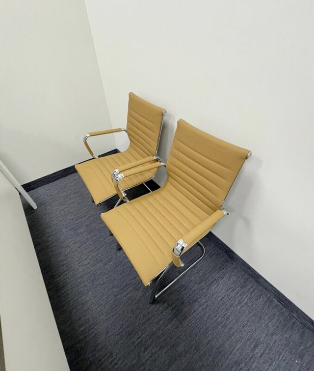 Brown Executive Visitor Office Chair in Other in City of Toronto - Image 4