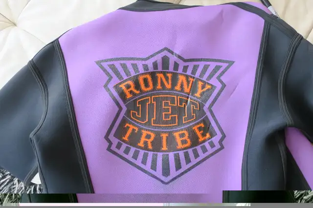 Ronny Jet Tribe, 2 piece jet ski wetsuit, men/women, Medium in Water Sports in Ottawa - Image 7
