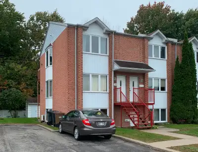 $1600 Chäteauguay, grand 4 1/2 à louer