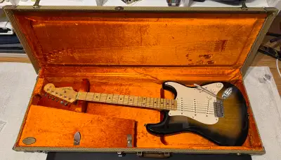 Case queen iconic model and series, this 2006 Fender Stratocaster American Vintage ‘57 has the super...