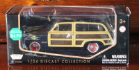 Die Cast Car - Motor Max 1949 Ford Woody Wagon