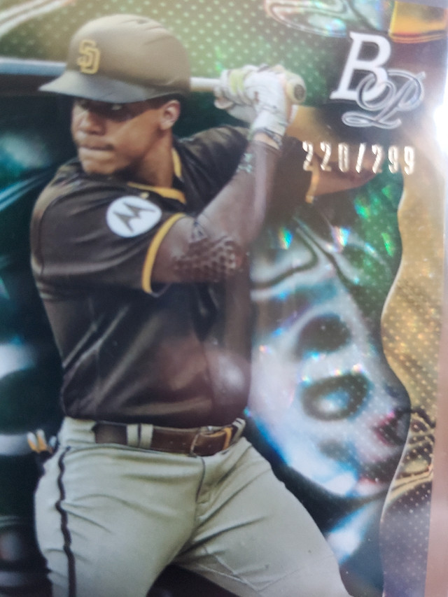 Juan Soto Green Icy Foil /299 in Arts & Collectibles in Dartmouth - Image 3