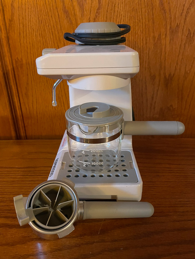 Sunbeam Espresso Machine + Mug Set in Kitchen & Dining Wares in Edmonton - Image 3