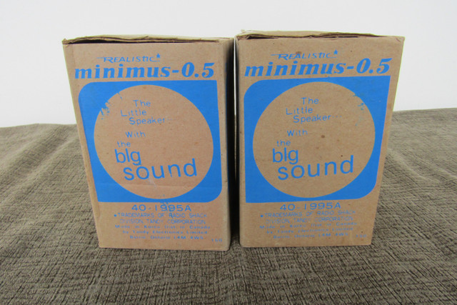 2 Realistic Minimus-0.5 Speakers Never Used Vintage 1980's Mint in General Electronics in Cole Harbour - Image 3