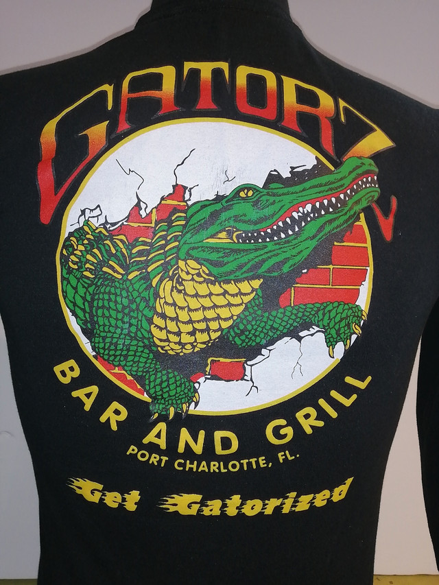 Vintage Gatorz Bar and Grill Long Sleeve Double Sided Shirt in Multi-item in Woodstock