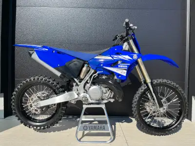 - Almost new YZ250X 2017 - 47 hours of light trail use - Stock, no aftermarket mods - Comes with all...