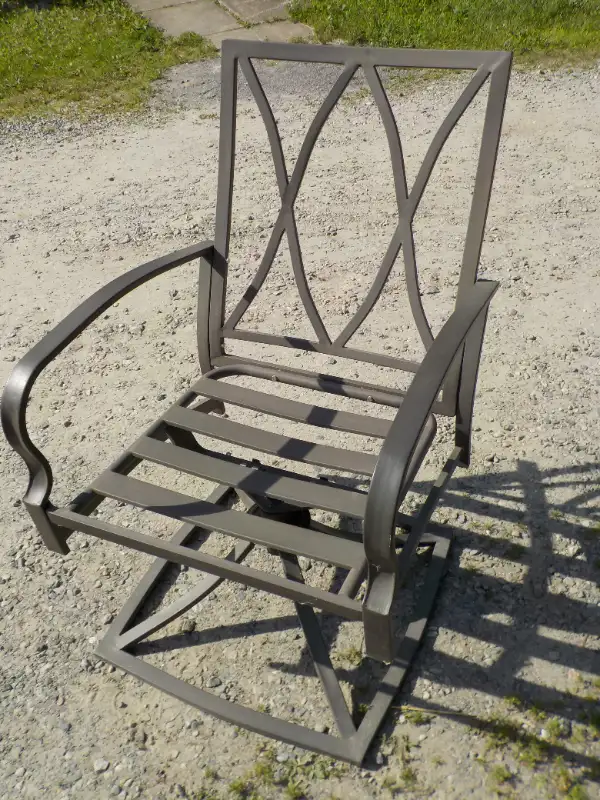 Garden chair in Patio & Garden Furniture in Gatineau - Image 2